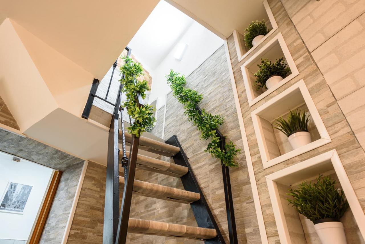 Esse Home نابولي المظهر الخارجي الصورة