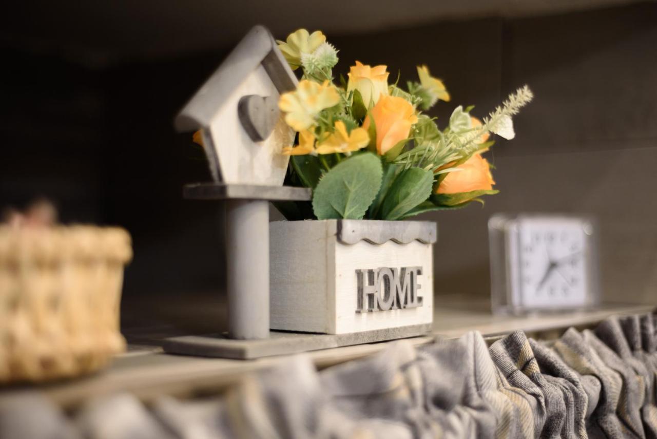 Esse Home نابولي المظهر الخارجي الصورة