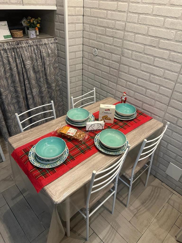 Esse Home نابولي المظهر الخارجي الصورة